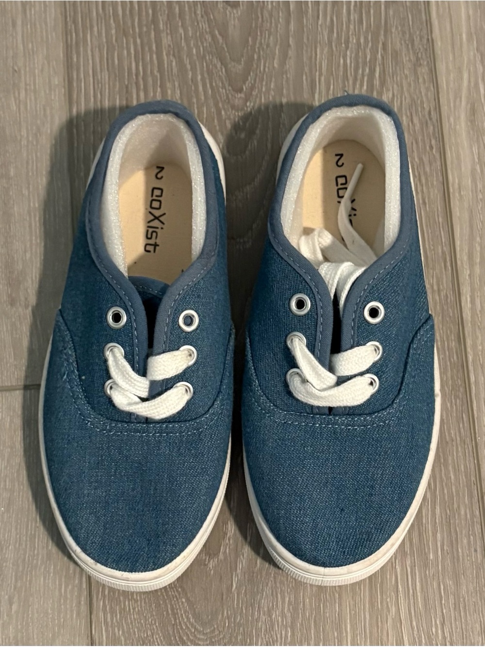 Rocks Kids Low-Top Canvas Sneakers in Blue with White Laces. Little Boy size 2